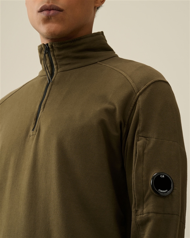 スウェット・トレーナー C.P. Company Men's Lens Wappen Light Fleece Sweatshirt Ivy G LIGHT FLEECE ZIPPED SWEATSHIRT IVY GREEN C.P. COMPANY